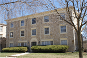 4370 N WILSON DR, a Colonial Revival/Georgian Revival apartment/condominium, built in Shorewood, Wisconsin in 1943.