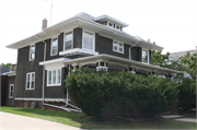 120 E 4TH ST, a American Foursquare house, built in Fond du Lac, Wisconsin in 1910.