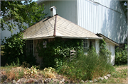 1055 ARROWHEAD RD, a Astylistic Utilitarian Building milk house, built in Grafton, Wisconsin in 1900.