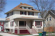 341 6TH ST 341 6TH ST, a American Foursquare house, built in Fond du Lac, Wisconsin in 1910.