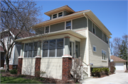 237 E 4TH ST, a American Foursquare house, built in Fond du Lac, Wisconsin in 1925.