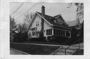 2302 WILLARD AVE, a Bungalow house, built in Madison, Wisconsin in 1925.