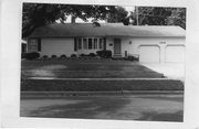 1302 WHENONA DR, a Ranch house, built in Madison, Wisconsin in 1952.