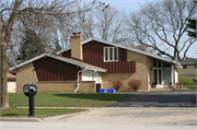 2021 AVALON DR, a Contemporary house, built in Waukesha, Wisconsin in 1966.