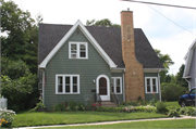 828 N GREENFIELD AVE 828 N GREENFIELD AVE, a English Revival Styles house, built in Waukesha, Wisconsin in 1930.