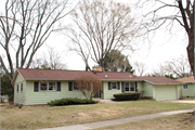 125 RICHLAND LA 125 RICHLAND LA, a Ranch house, built in Madison, Wisconsin in 1957.