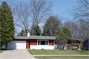 122 S WHITNEY WAY, a Ranch house, built in Madison, Wisconsin in 1962.