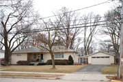 135 FARNHAM ST 135 FARNHAM ST, a Ranch house, built in Columbus, Wisconsin in 1945.