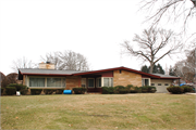 917 S LEWIS ST, a Ranch house, built in Columbus, Wisconsin in 1958.