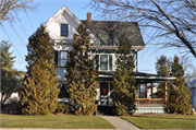 330 W Main St, a Queen Anne house, built in Waupun, Wisconsin in 1900.