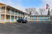 727 BROADWAY, a Contemporary lodging-hotel, built in Wisconsin Dells, Wisconsin in 1965.
