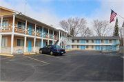 727 BROADWAY, a Contemporary hotel/motel, built in Wisconsin Dells, Wisconsin in 1965.