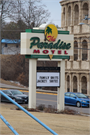 1700 WISCONSIN DELLS PKWY, a Contemporary hotel/motel, built in Wisconsin Dells, Wisconsin in 1965.