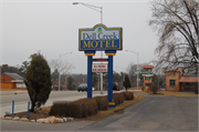 501 Wisconsin Dells Parkway South, a Side Gabled lodging-hotel, built in Lake Delton, Wisconsin in 1968.
