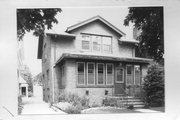 1438 MORRISON ST, a Side Gabled house, built in Madison, Wisconsin in 1916.