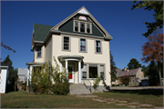 33 N MAIN ST, a Queen Anne house, built in Clintonville, Wisconsin in 1890.
