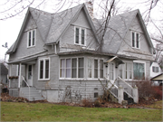 129 N MAIN ST 129 N MAIN ST, a Queen Anne house, built in Clintonville, Wisconsin in 1900.