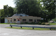 N132 W19179 ROCKFIELD RD, a Astylistic Utilitarian Building tavern/bar, built in Germantown, Wisconsin in 1940.