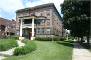 3200 W WISCONSIN AVE, a Neoclassical/Beaux Arts apartment/condominium, built in Milwaukee, Wisconsin in 1907.