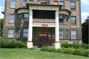 3200 W WISCONSIN AVE, a Neoclassical/Beaux Arts apartment/condominium, built in Milwaukee, Wisconsin in 1907.