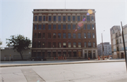 235 E PITTSBURGH ST, a Neoclassical/Beaux Arts industrial building, built in Milwaukee, Wisconsin in 1922.