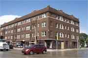 800-810 N 27TH ST/2632 W WELLS ST, a English Revival Styles apartment/condominium, built in Milwaukee, Wisconsin in 1916.