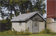 8300 Raymond Rd, a Astylistic Utilitarian Building milk house, built in Verona, Wisconsin in 1940.