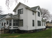 212 WOODLAWN AVE, a Queen Anne house, built in Green Bay, Wisconsin in 1956.