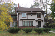 1212 BUSHNELL ST 1212 BUSHNELL ST, a Craftsman house, built in Beloit, Wisconsin in 1917.