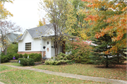 843 GARFIELD AVE, a Side Gabled house, built in Beloit, Wisconsin in 1900.