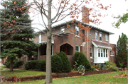 747 HACKETT ST, a American Foursquare rectory/parsonage, built in Beloit, Wisconsin in 1911.