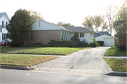 1015 MILWAUKEE RD 1015 MILWAUKEE RD, a Ranch house, built in Beloit, Wisconsin in 1953.