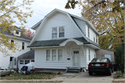 1018 BUSHNELL ST 1018 BUSHNELL ST, a Dutch Colonial Revival house, built in Beloit, Wisconsin in 1930.