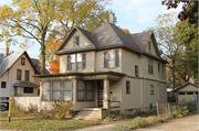610 WISCONSIN AVE, a Queen Anne, built in Beloit, Wisconsin in 1900.