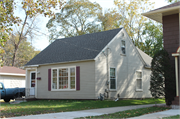 1153 DEWEY AVE 1153 DEWEY AVE, a Side Gabled house, built in Beloit, Wisconsin in 1940.