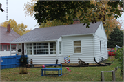 957 HACKETT ST 957 HACKETT ST, a Ranch house, built in Beloit, Wisconsin in 1950.