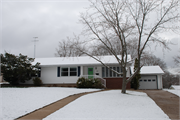 306 BLUFFVIEW CT, a Ranch house, built in Portage, Wisconsin in 1955.