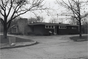 9800 W UNDERWOOD CREEK PKWY 9800 W UNDERWOOD CREEK PKWY, a Contemporary country club, built in Wauwatosa, Wisconsin in 1954.
