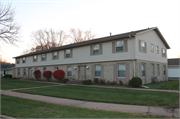 2812 & 2814 THOMAS DR, a Colonial Revival/Georgian Revival apartment/condominium, built in Eau Claire, Wisconsin in 1965.