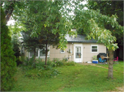 208 STARRY AVE 208 STARRY AVE, a Lustron house, built in Monona, Wisconsin in 1950.
