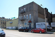 913 W BRUCE ST 913 W BRUCE ST, a Commercial Vernacular industrial bldg/manufacturing facility, built in Milwaukee, Wisconsin in 1902.