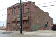 1100 S BARCLAY ST, a Astylistic Utilitarian Building warehouse, built in Milwaukee, Wisconsin in 1917.