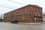 1100 S BARCLAY ST, a Astylistic Utilitarian Building warehouse, built in Milwaukee, Wisconsin in 1917.