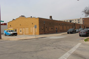 763 N 37TH ST, a Astylistic Utilitarian Building warehouse, built in Milwaukee, Wisconsin in 1946.