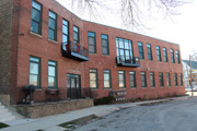 306 E LINCOLN AVE, a Commercial Vernacular industrial building, built in Milwaukee, Wisconsin in 1919.