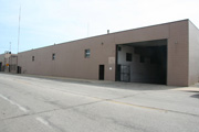  3760 N Holton St, a Astylistic Utilitarian Building industrial bldg/manufacturing facility, built in Milwaukee, Wisconsin in 1915.