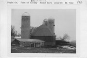 D WEST RD, S SIDE, 1.3 M W OF COUNTY HIGHWAY T, a Astylistic Utilitarian Building centric barn, built in Albany, Wisconsin in .