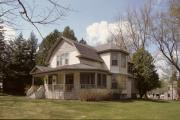903 W 5TH ST, a Queen Anne house, built in Marshfield, Wisconsin in 1904.