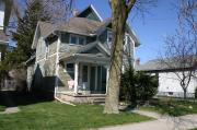 128 W 15TH AVE, a Queen Anne house, built in Oshkosh, Wisconsin in 1890.
