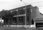 1049 E WASHINGTON AVE, a Commercial Vernacular warehouse, built in Madison, Wisconsin in 1927.